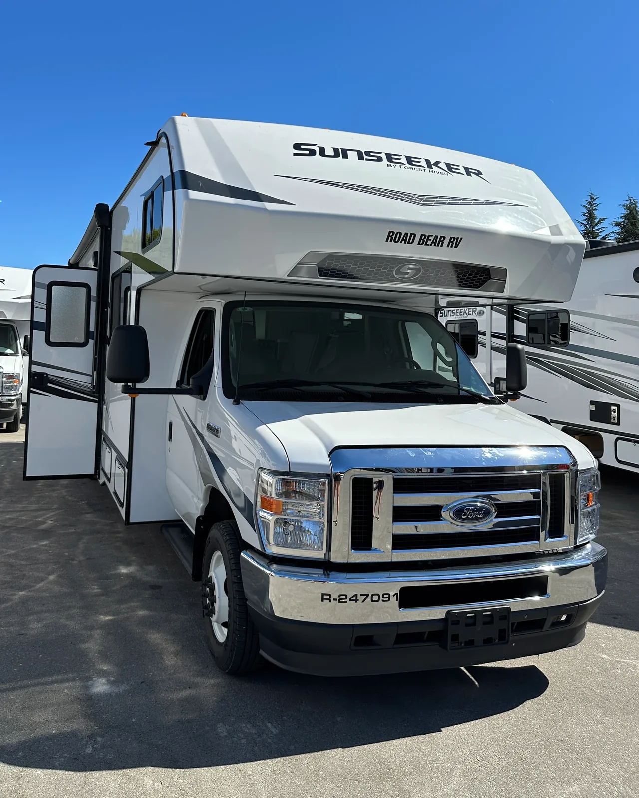 Unser Camper der Westcoast-Reise auf einem Stellplatz