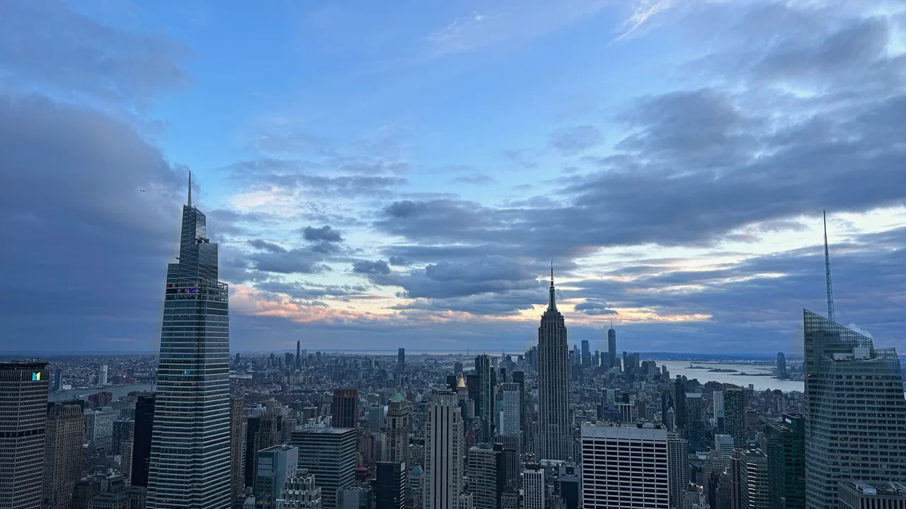 Blick über Manhattan mit dem Empire State Building